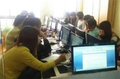 厚宏教育 专业教育信息咨询服务的引领者